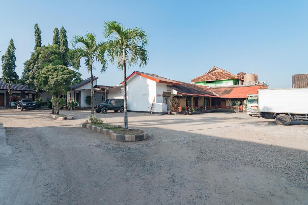 Hotel Markoni Pamanukan Mitra Reddoorz Pamanukan Hilir Экстерьер фото