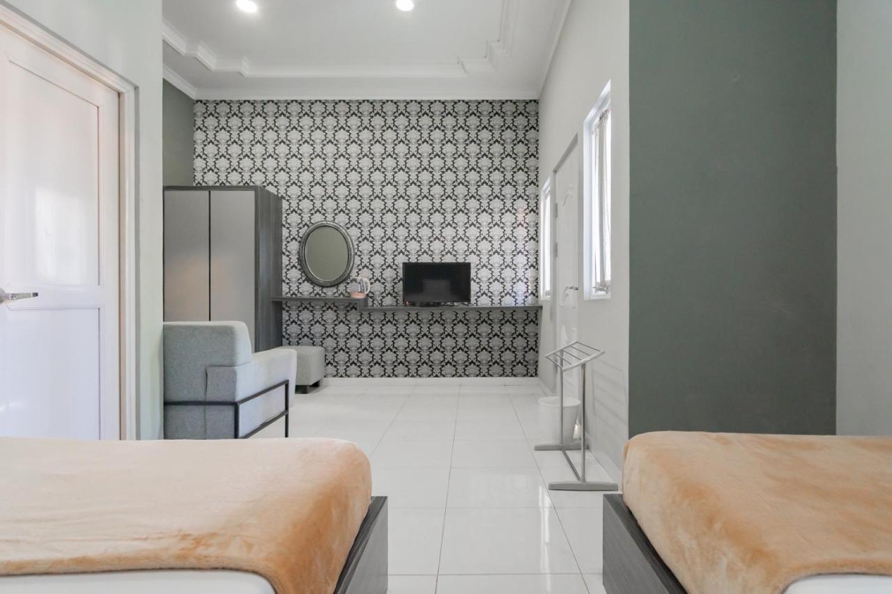 Hotel Markoni Pamanukan Mitra Reddoorz Pamanukan Hilir Экстерьер фото