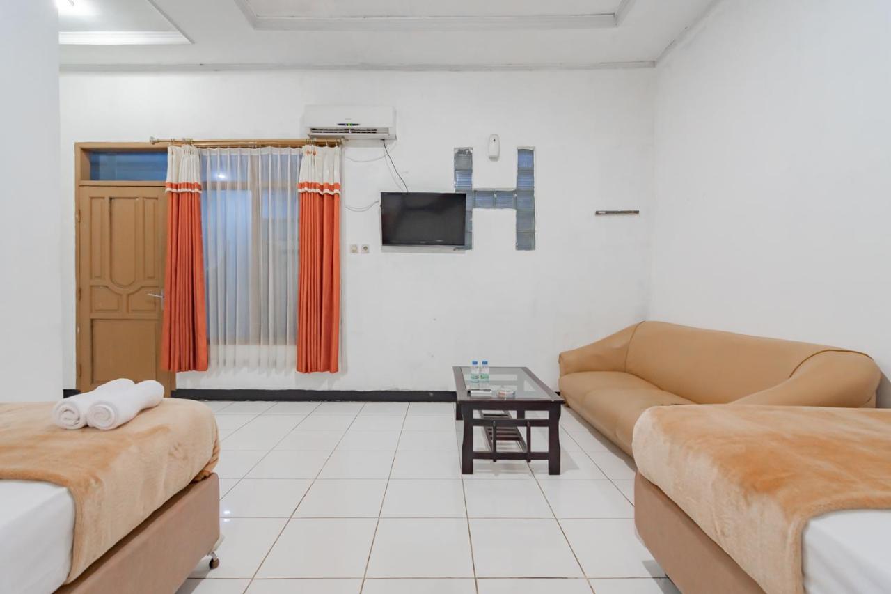 Hotel Markoni Pamanukan Mitra Reddoorz Pamanukan Hilir Экстерьер фото