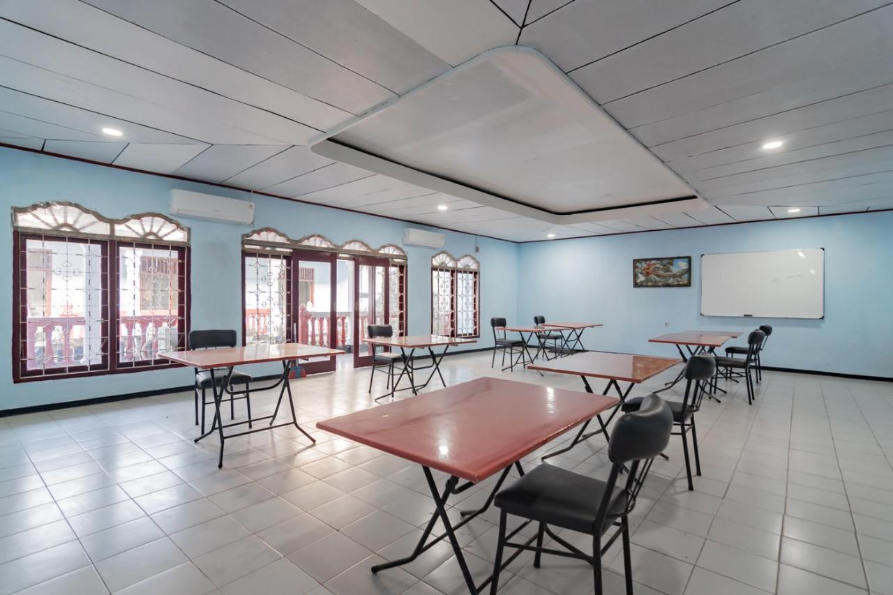 Hotel Markoni Pamanukan Mitra Reddoorz Pamanukan Hilir Экстерьер фото